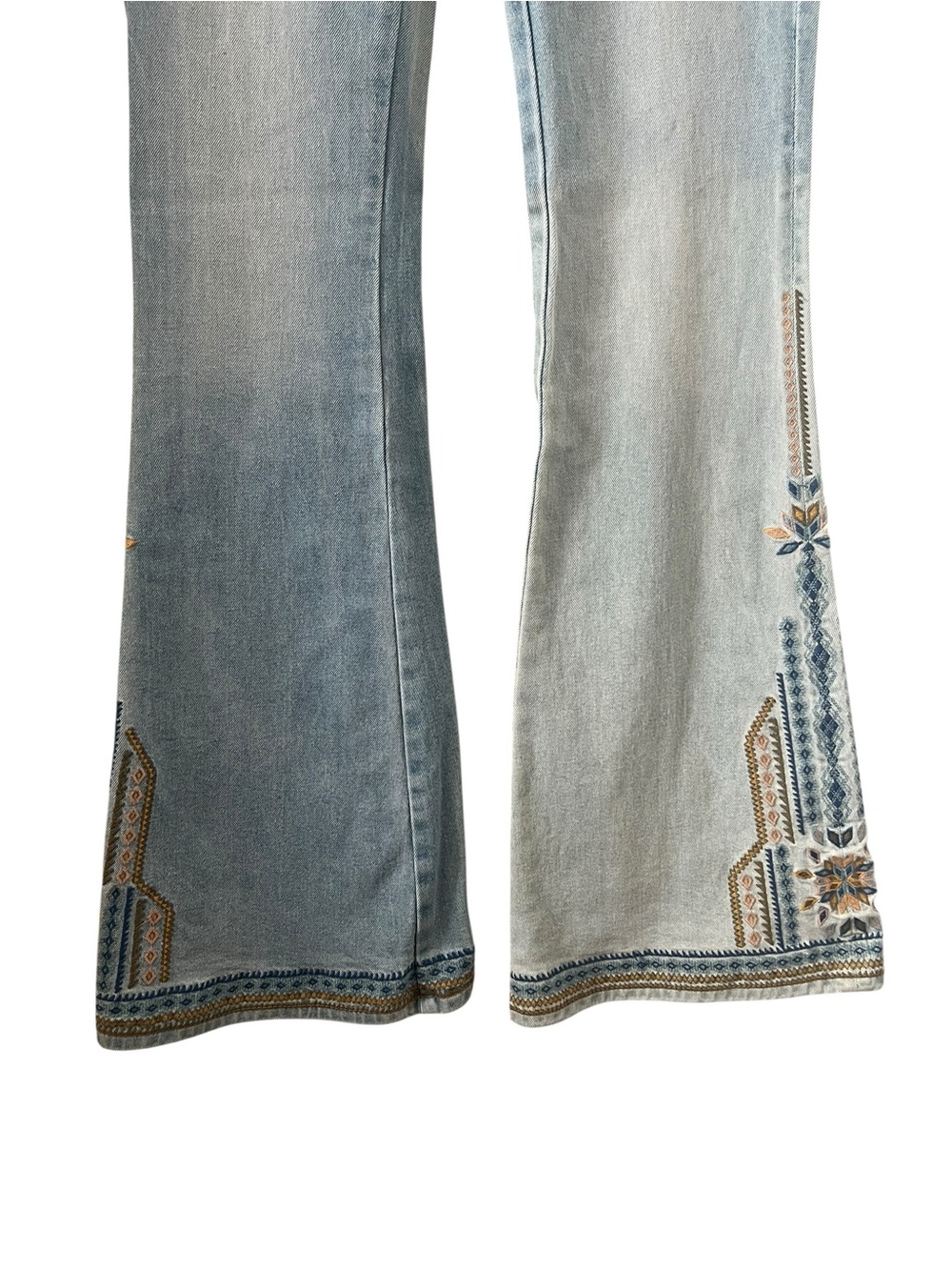 Driftwood Farrah Embroidered Flare Light Wash Jeans Size 26 - Picture 6 of 15